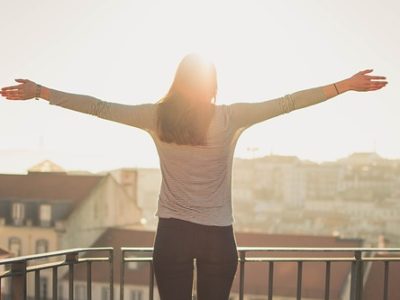how to wake up early in the morning and tips to become a morning person